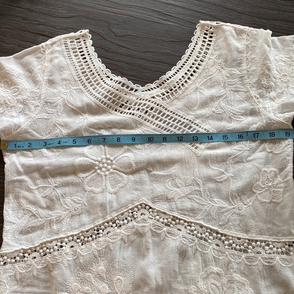 Arianna by Howards size S, 100% cotton blouse with lace and floral detailing. - Picture 7 of 10